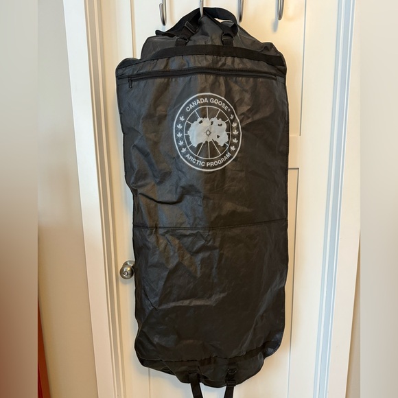 Canada Goose Women’s Lorette Parka - Picture 13 of 15